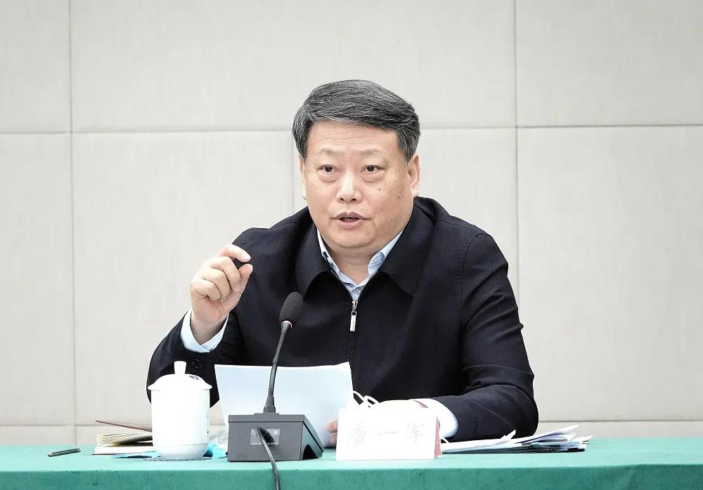 学习贯彻习近平法治思想 推动法律职业共同体建设 最高人民检察院检察长张军一行到全国律协座谈 司法部部长唐一军出席座谈会并讲话 学习贯彻习近平法治思想 推动法律职业共同体建设 最高人民检察院检察长张军一行到全国律协座谈 司法部部长唐一军出席座谈会并讲话